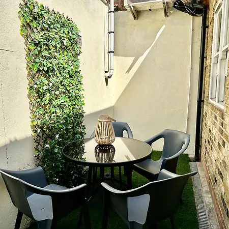 Ferienwohnung Westferry Two London Exterior foto
